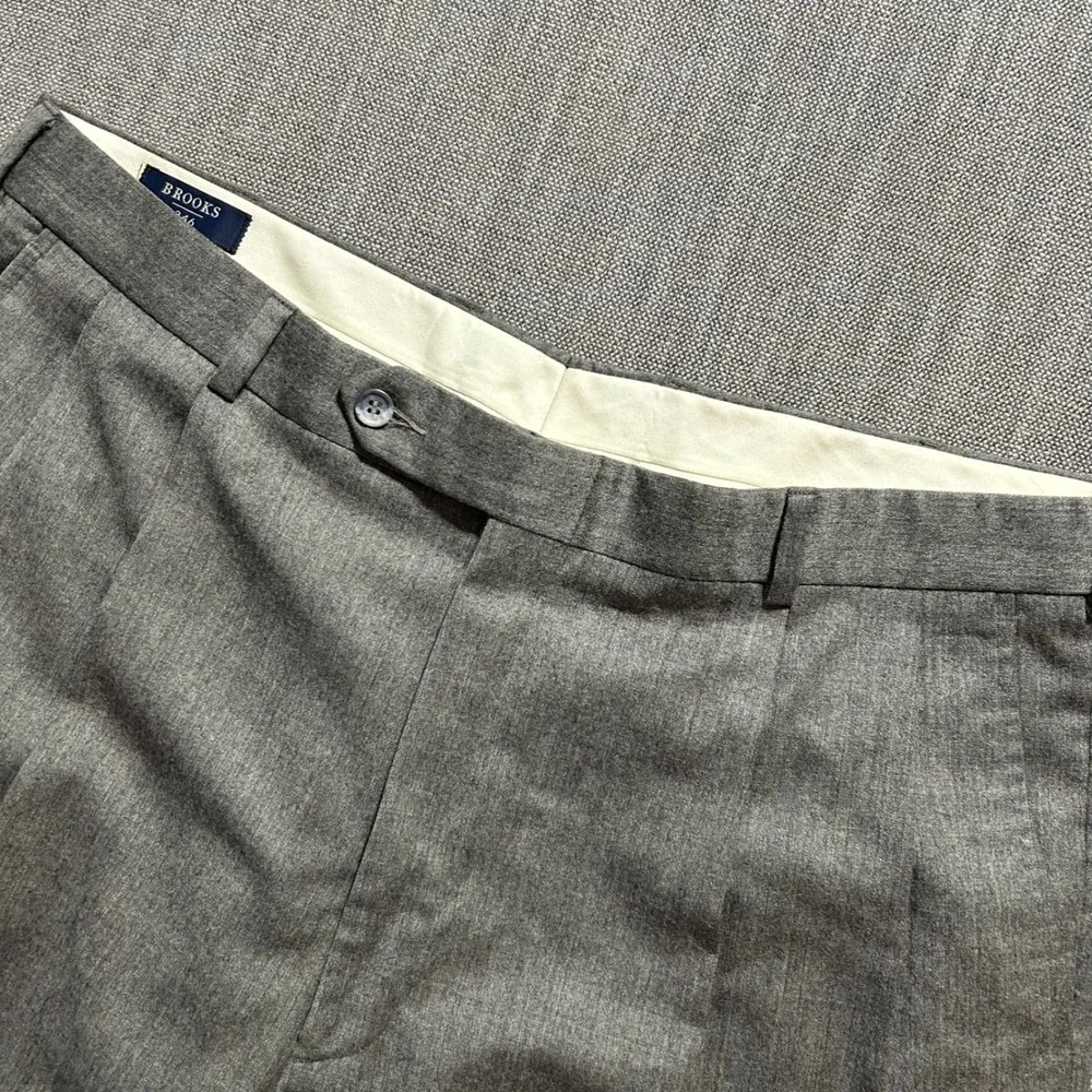 Brooks 346 Dress Pants Mens 40x31 Grey Pleated Cuffed 100% Worsted Wool Slacks